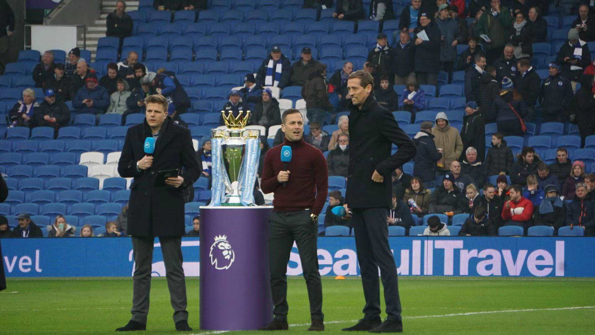 隨著時間的 隨著時間的